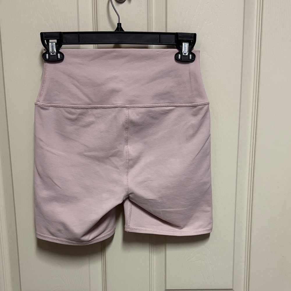 Alo Yoga Ballet Pink 5” Airbrush High-waist Biker Short - Picture 2 of 15